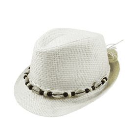 Fedora-Hut mit weißen Muscheln