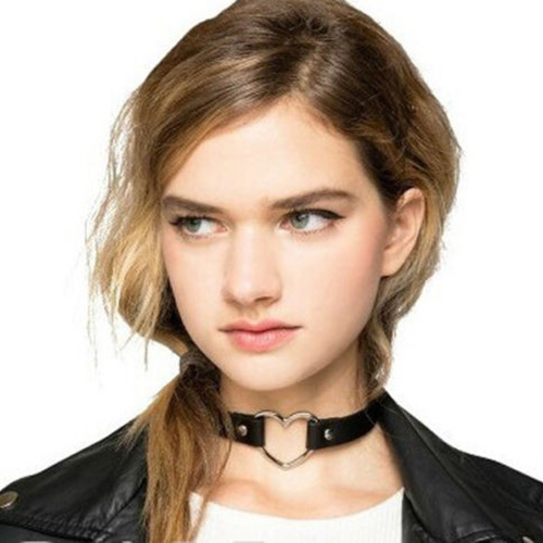 Choker mit herzförmigem Ring schwarz – Bild 2