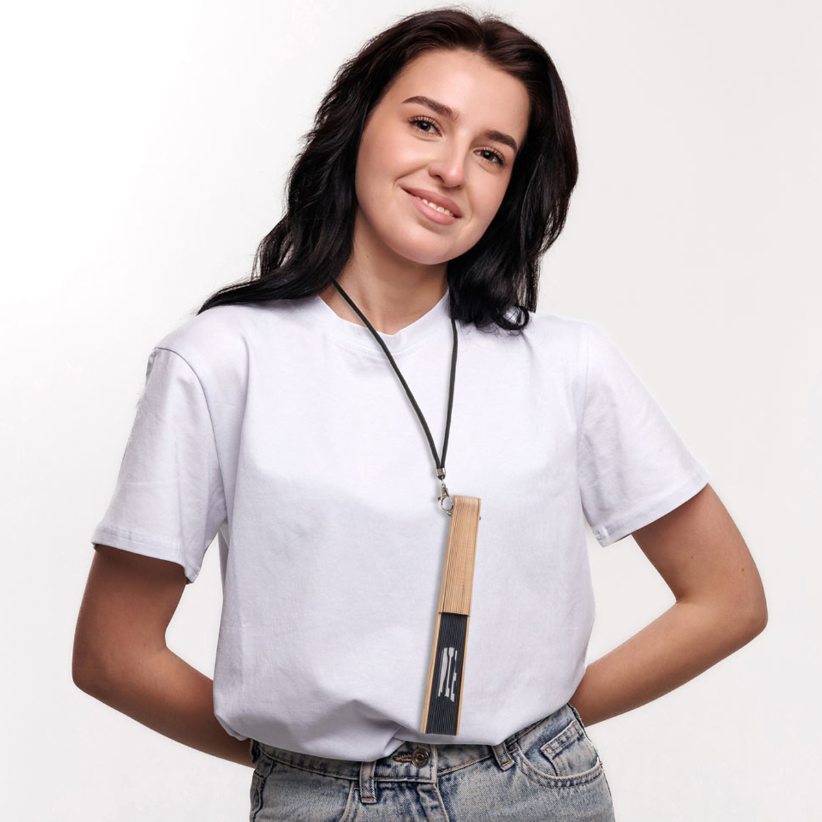 Ravelife – Festival Halsventilator – Schwarzer Handfächer mit Kordel – Holz – F*ck Off – Bild 4