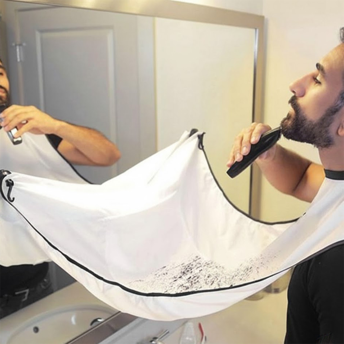 Bart-Rasierschürze mit Saugnäpfen – weiß – Bild 3